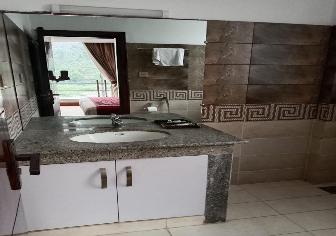 Manila Heights Hotel Naran Εξωτερικό φωτογραφία